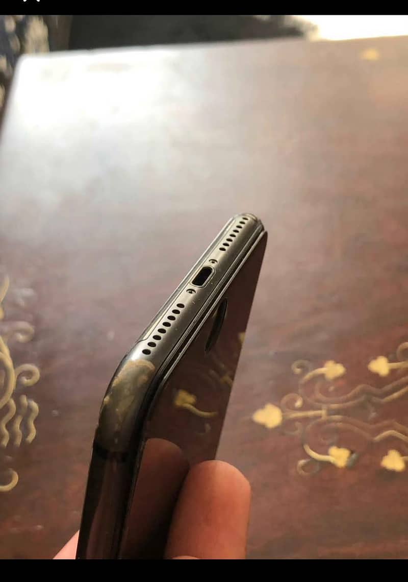 Apple iPhone 8 Plus 5