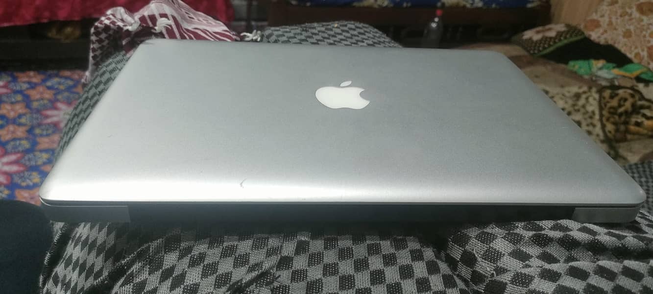 MacBook Pro 1