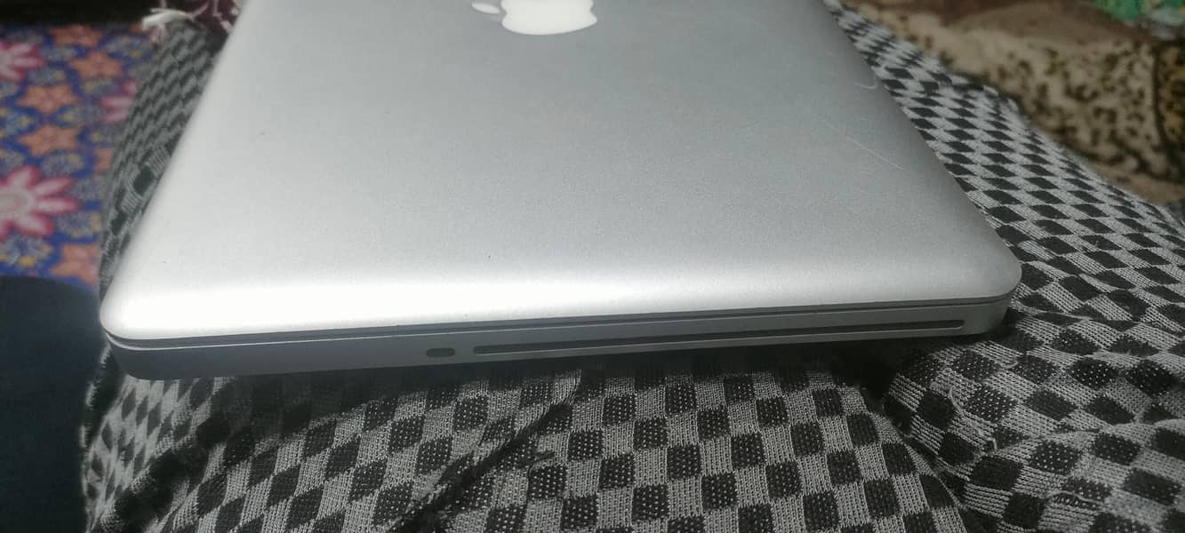 MacBook Pro 2
