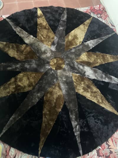Round Rug