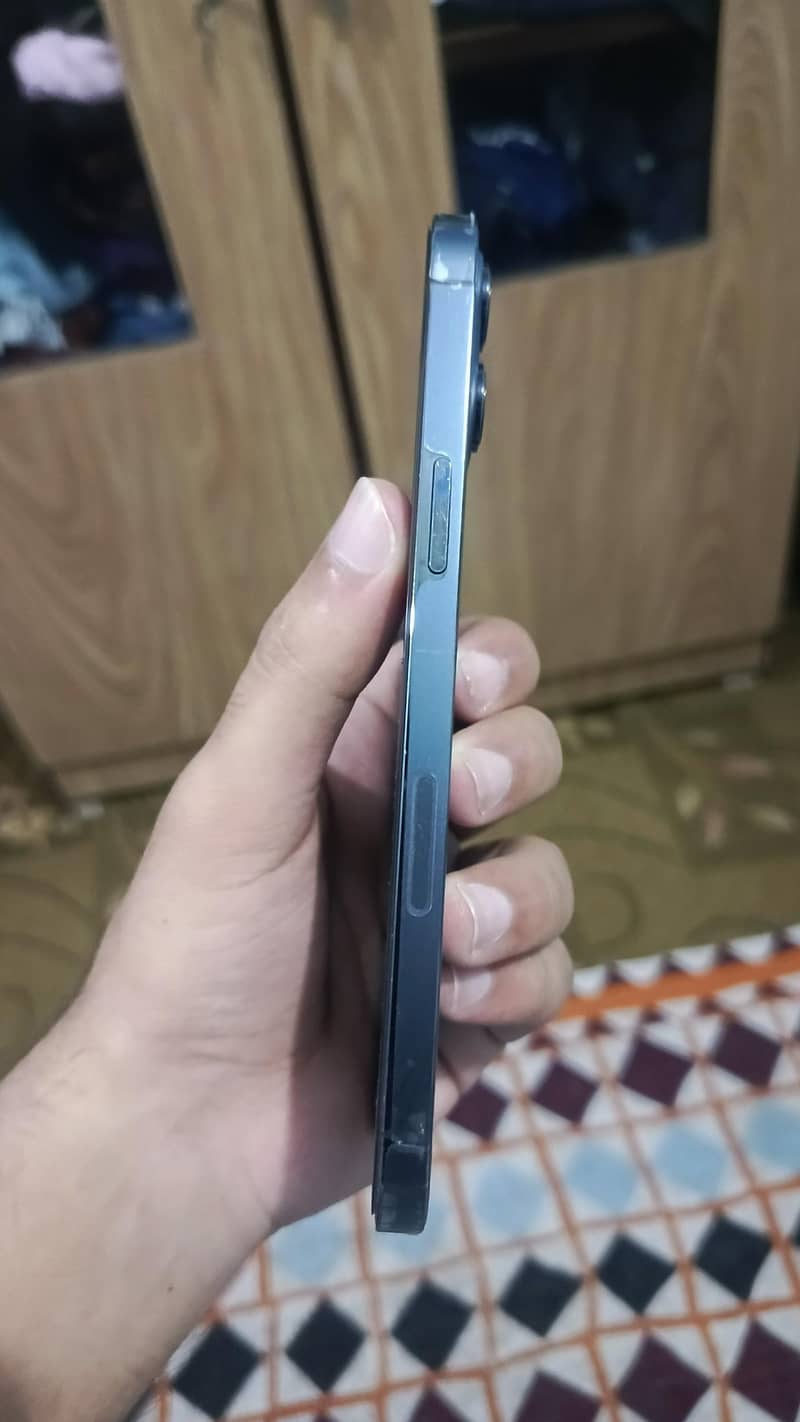 Apple iPhone 12 Pro Max 1