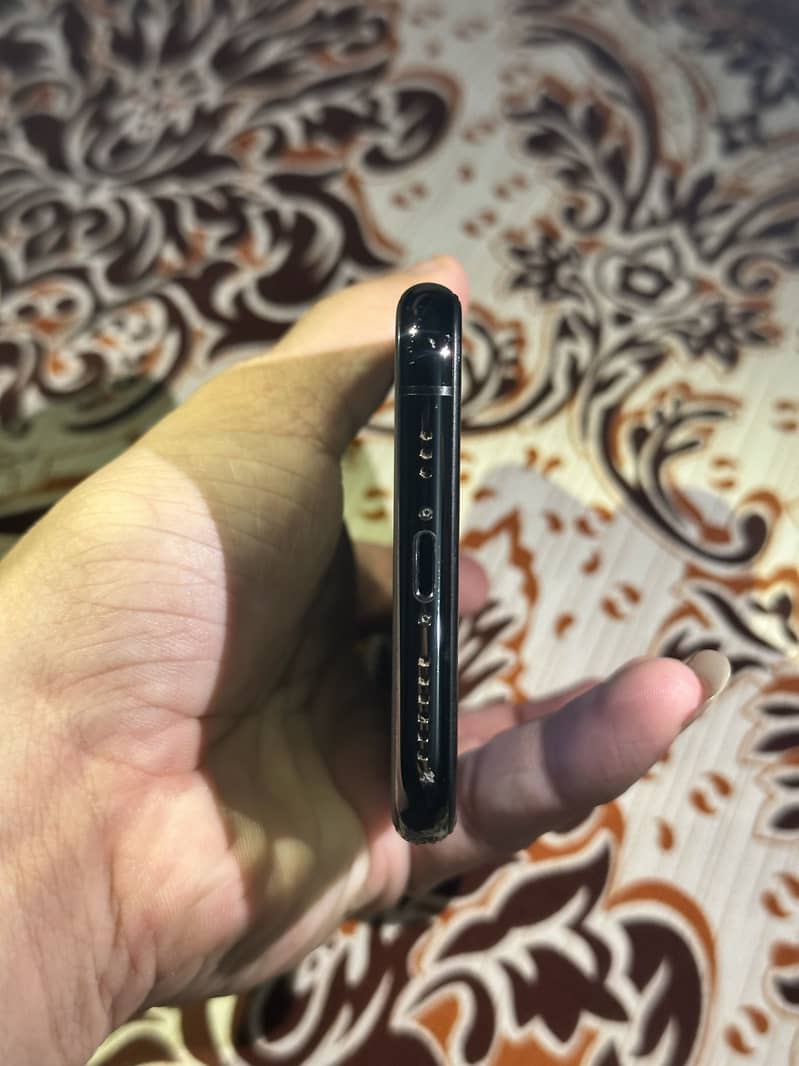 Apple iPhone 11 Pro 5