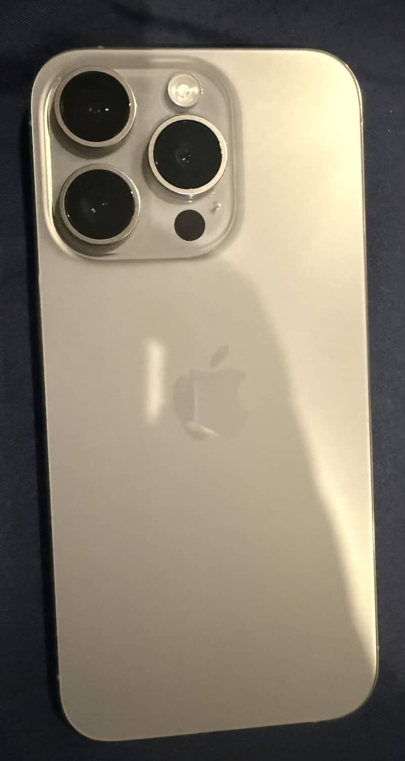 Apple iPhone 15 Pro 1