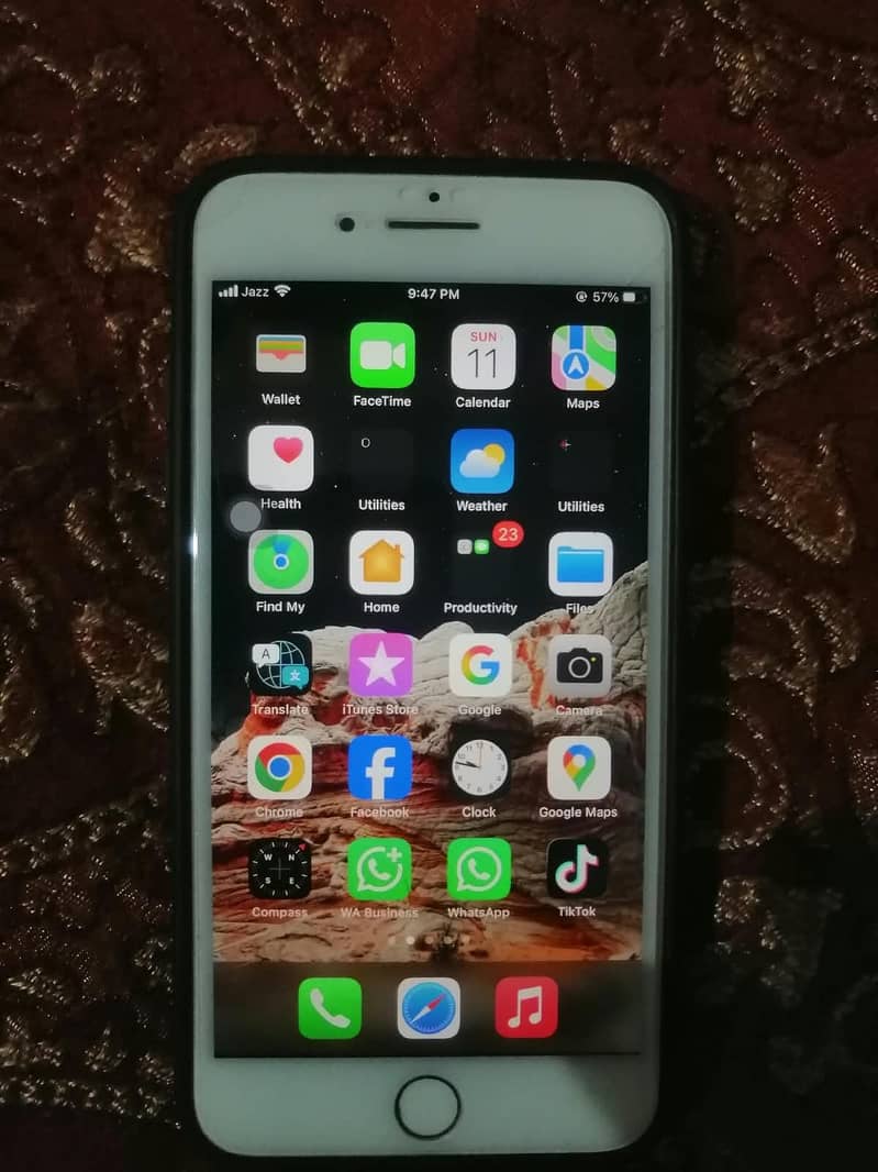 Apple iPhone 7 Plus 0