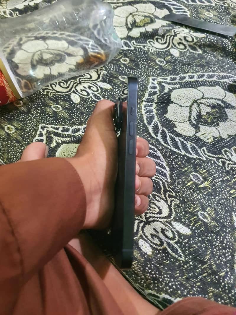 Apple iPhone 14 6