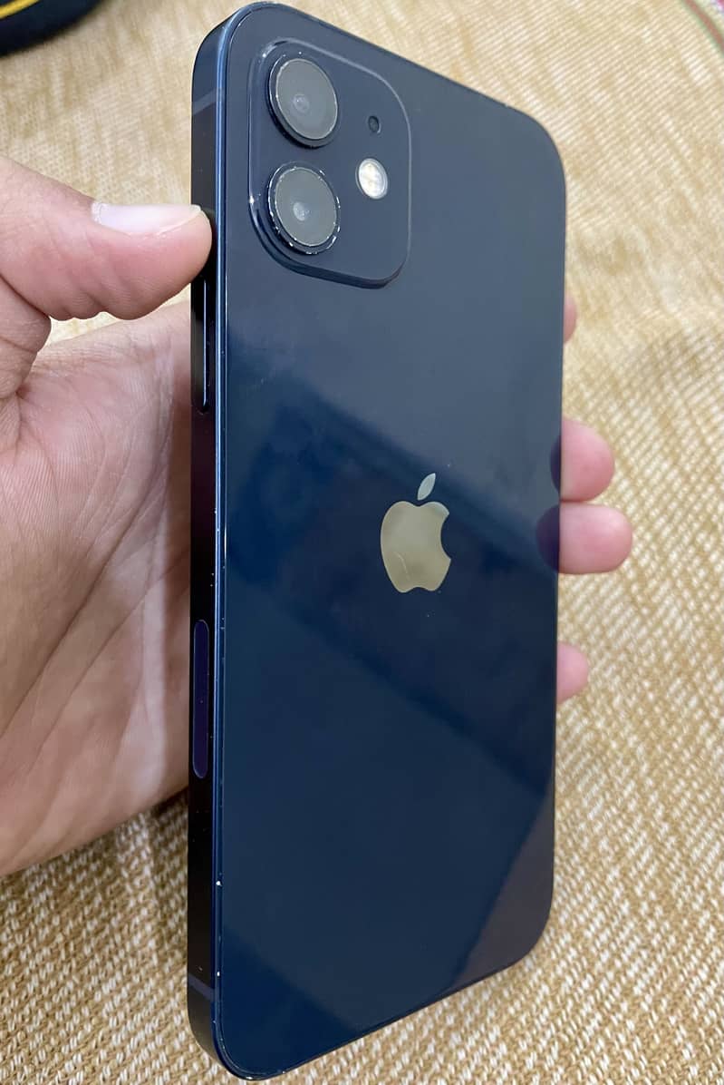 Apple iPhone 12 2