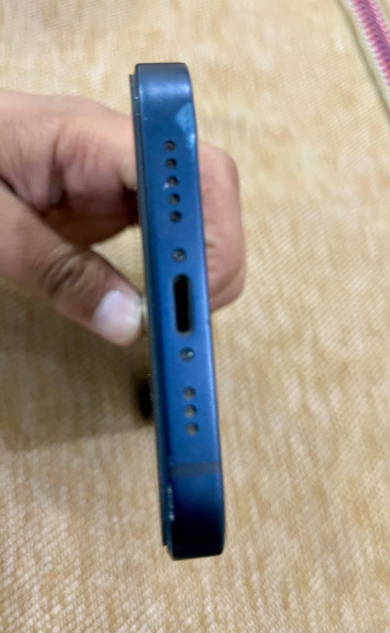 Apple iPhone 12 3