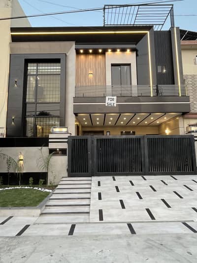 Lda Avenue One Block J 10 Marla House Available For Sale At Lucrative Price