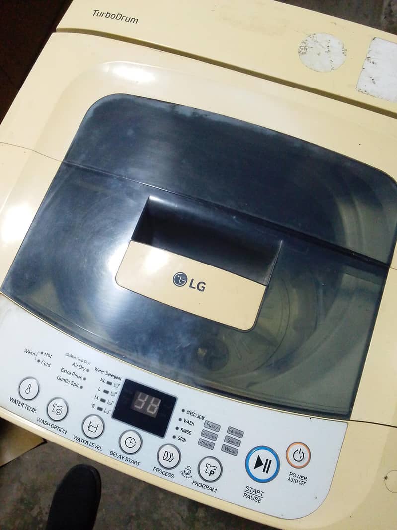 LG Automatic Washing Machine 0