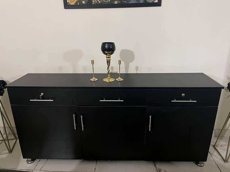 Console table 0