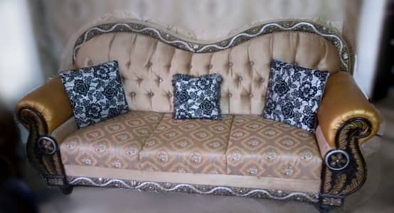Luxury Golden Sofa Set (3+2+1 Seaters) Modern | Excellent Condition