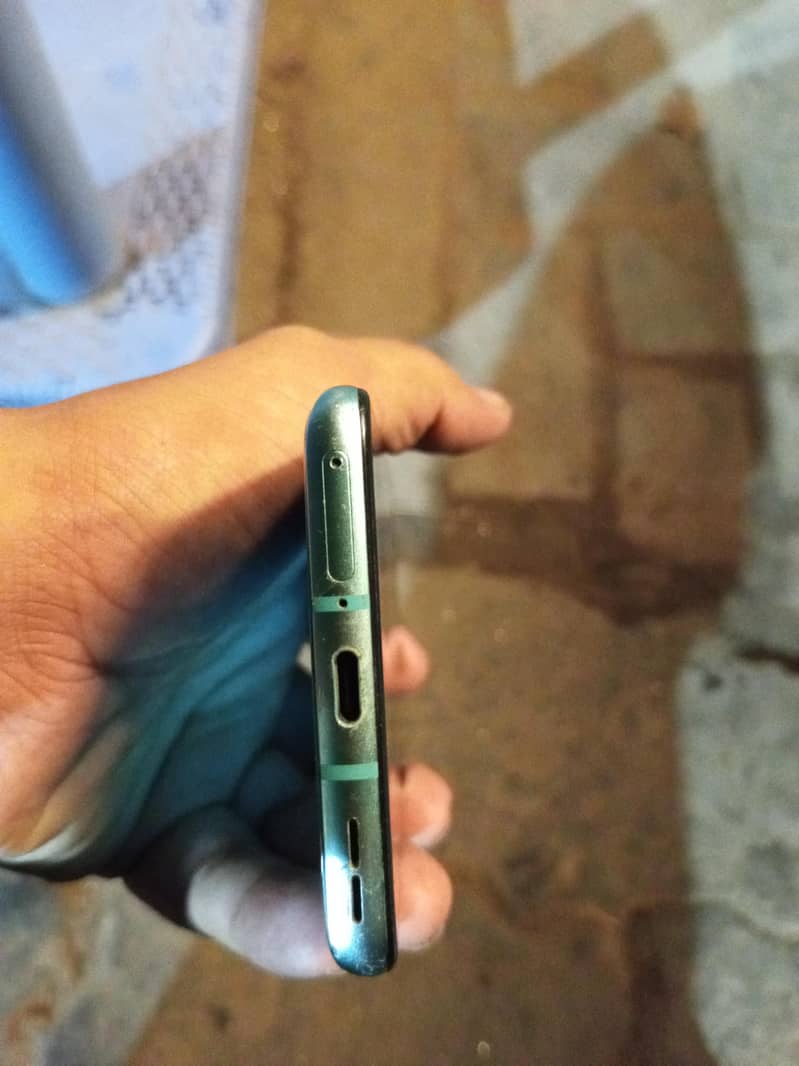 One Plus 8T 5