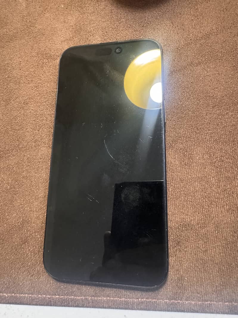 Apple iPhone 16 Plus 9