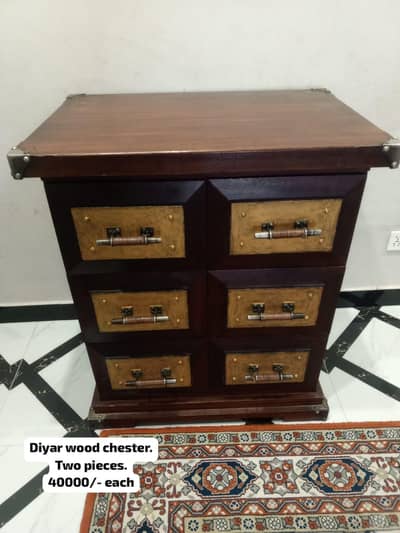 Chester / Console + mirror / carpets / centre table / Decors