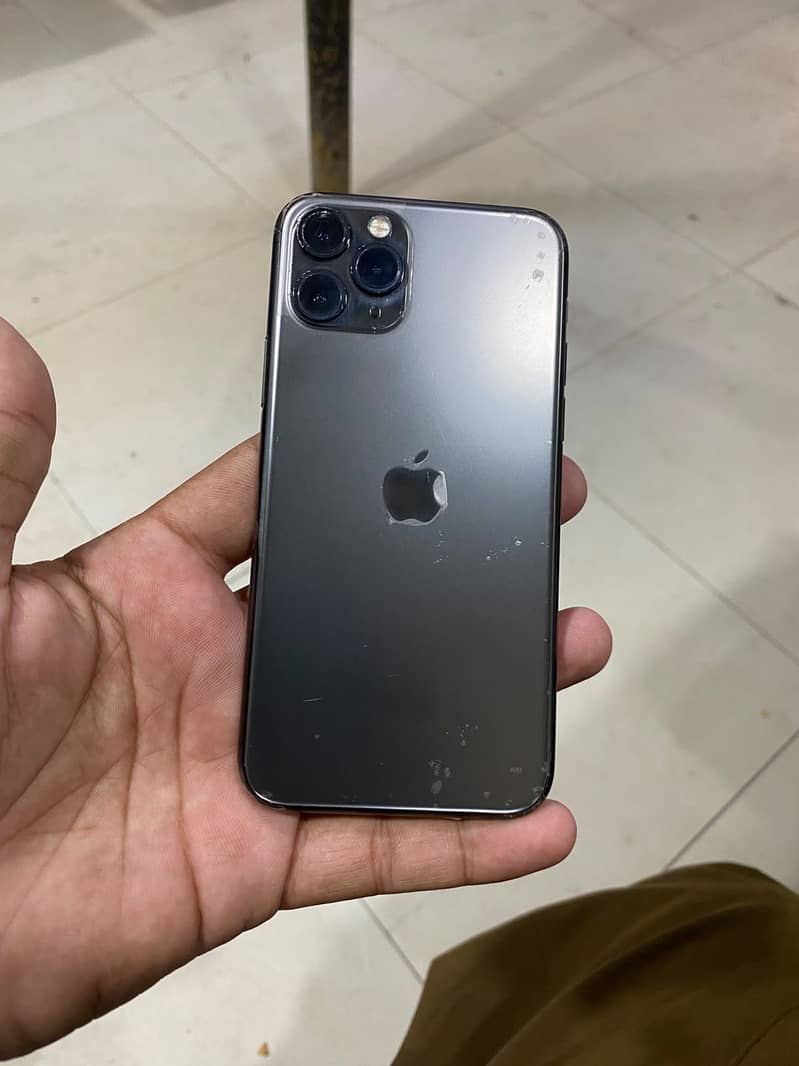 Apple iPhone 11 Pro 1