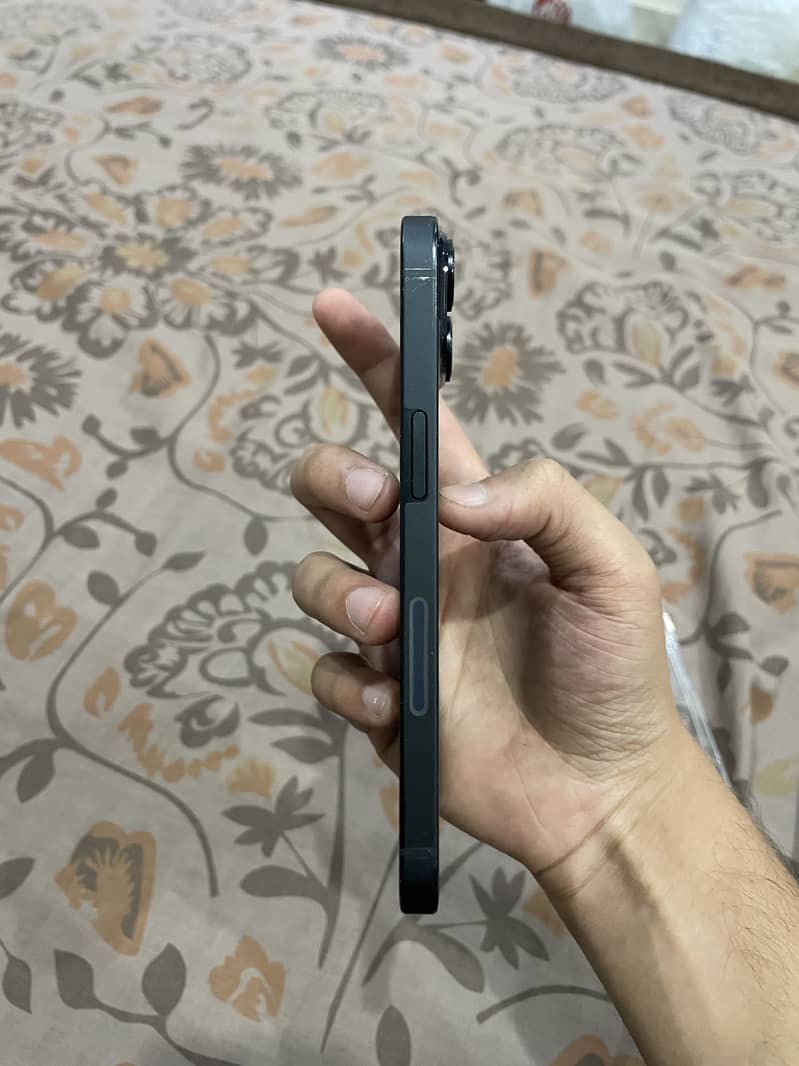 Apple Iphone 14 2