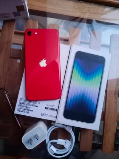 iPhone SE (64gb) urgent sale. 03/09/10/18/123