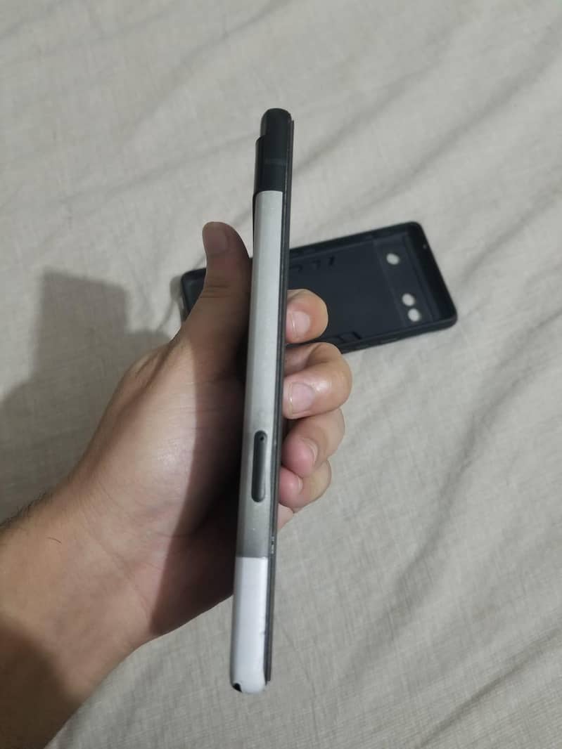 Google Pixel 6a 1