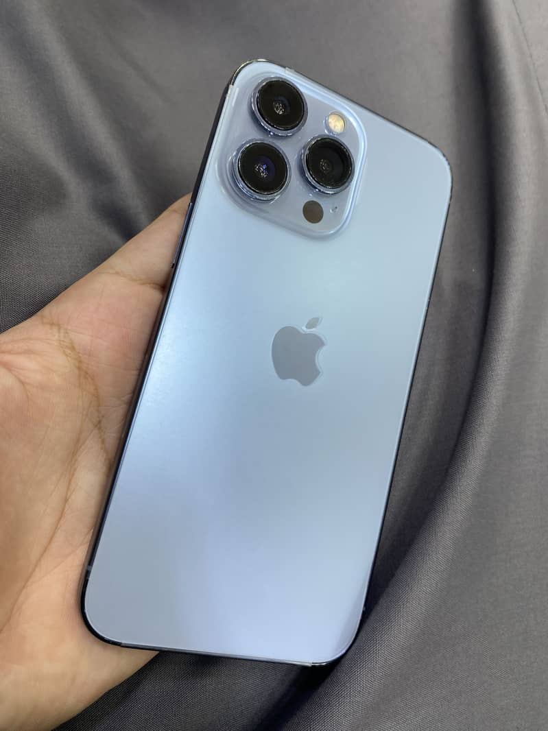 Apple iPhone 13 Pro 3