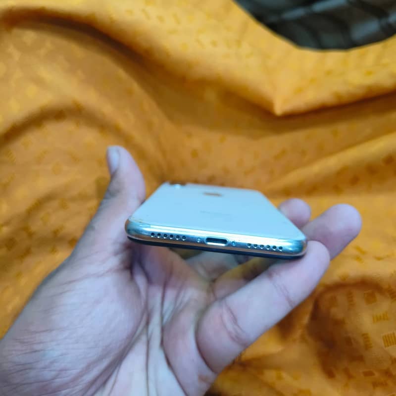 Apple iPhone X 7