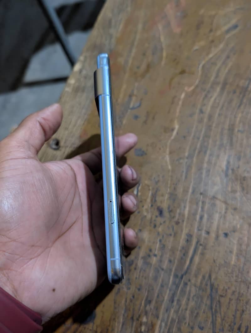 Google Pixel 8 Pro 4