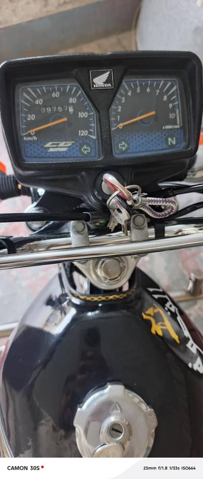 One handed use Bike 125 Ok condition