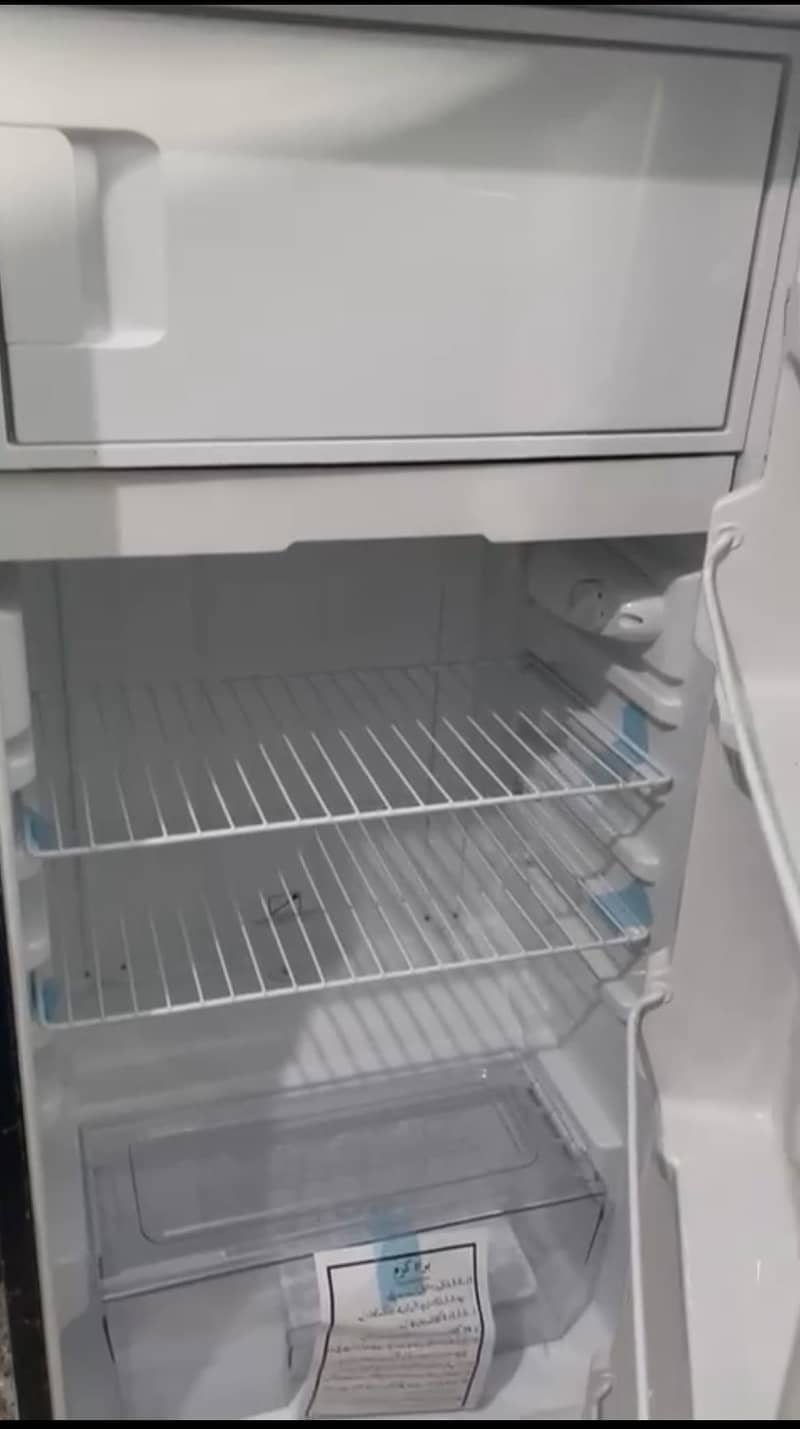 Dawlance Refrigerator 0