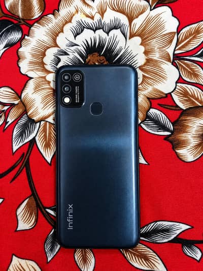 Infinix Hot 11 Play ram4 memory64 only phone
