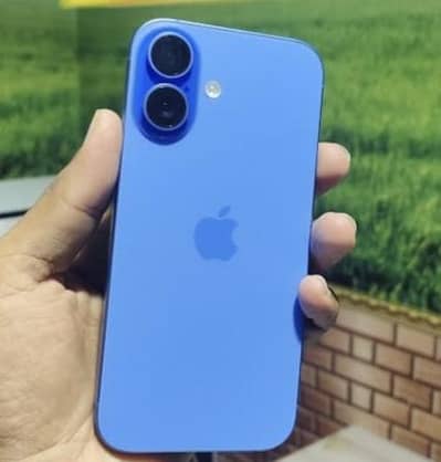 Apple iPhone 16