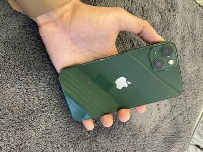 Apple iPhone 13