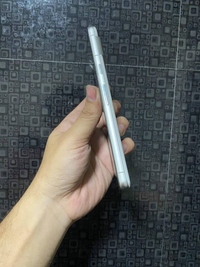 Google Pixel 7 6