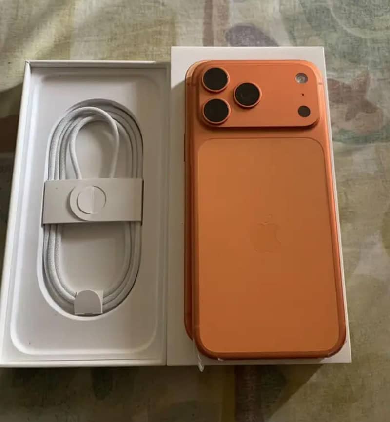 Apple iPhone 17 Pro Max 1