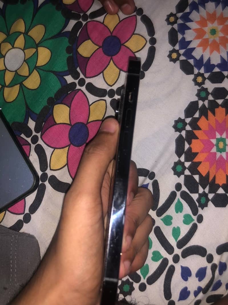 Apple iPhone 14 Pro 2
