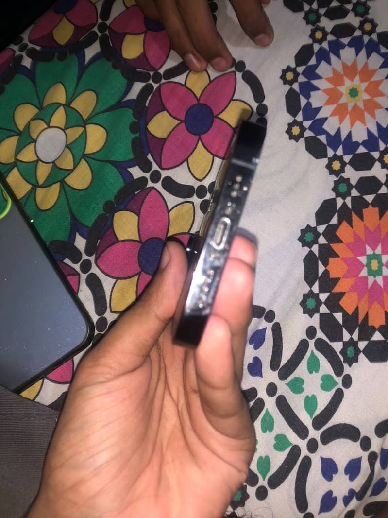 Apple iPhone 14 Pro 3