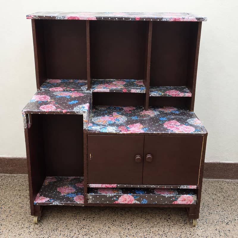 computer trolley 0