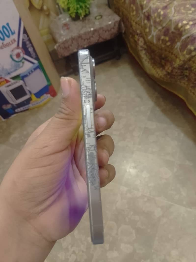 Apple iPhone 15 Pro 1