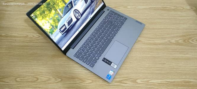 Lenovo Ideapad 3 15" | i5 11th Gen | Touch Display Numeric Keypad