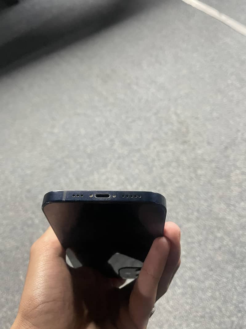 Apple iPhone 12 5