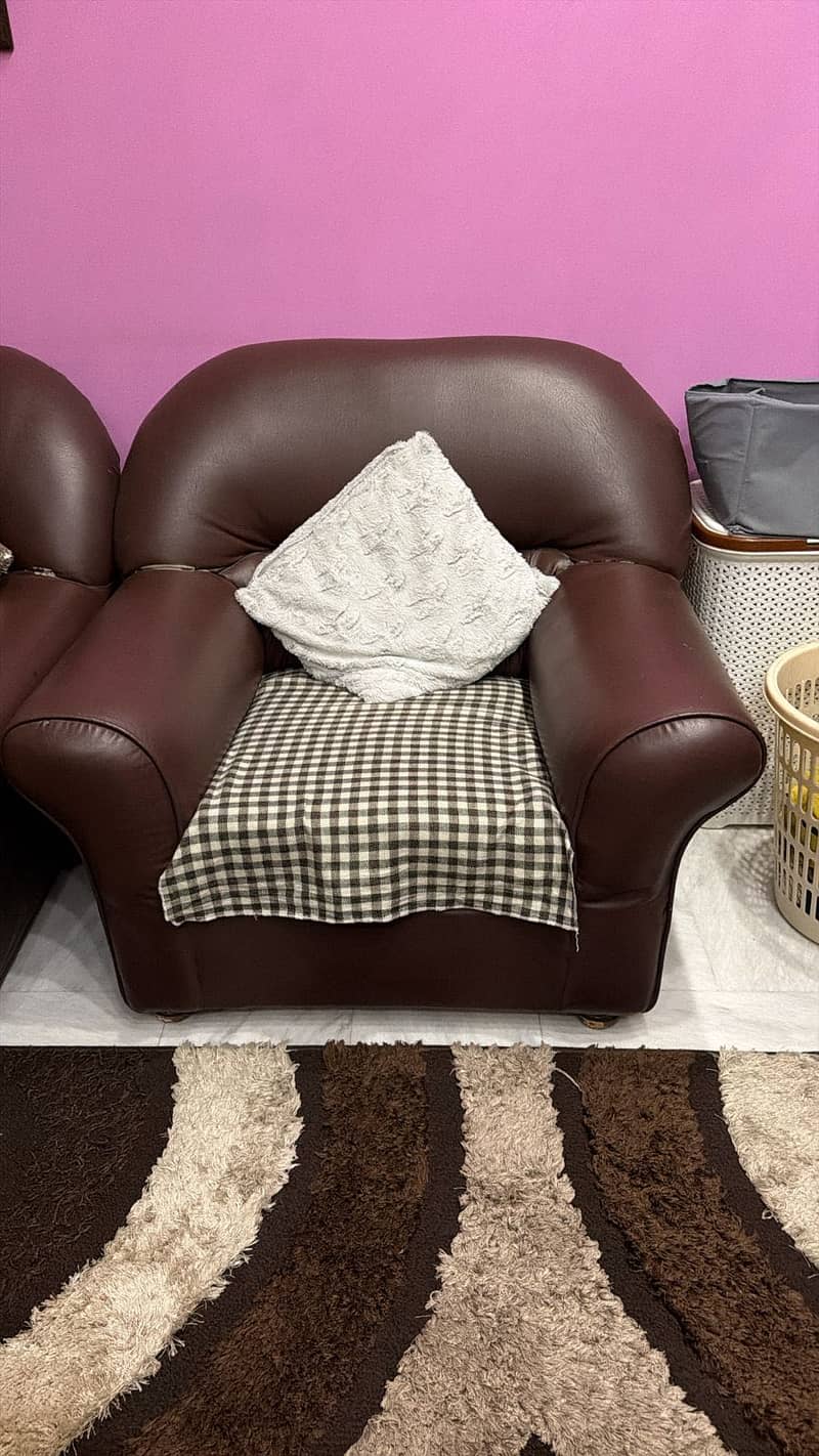 Sofa set with table 1
