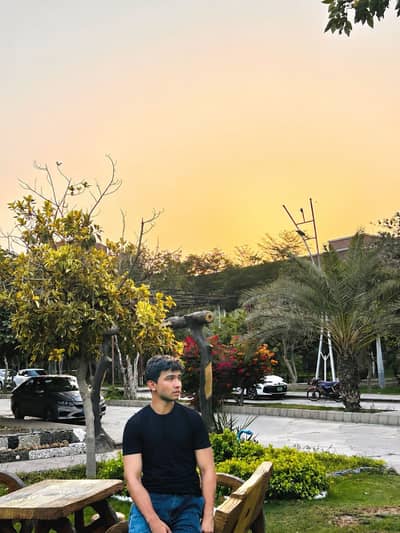 HUSSZN