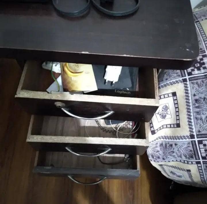 Study/ Computer table 1
