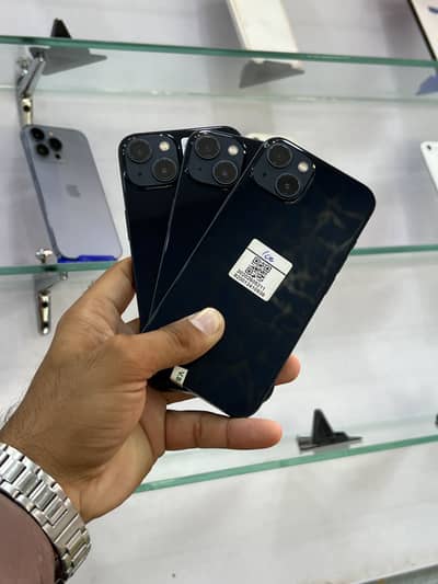 Apple iPhone 13