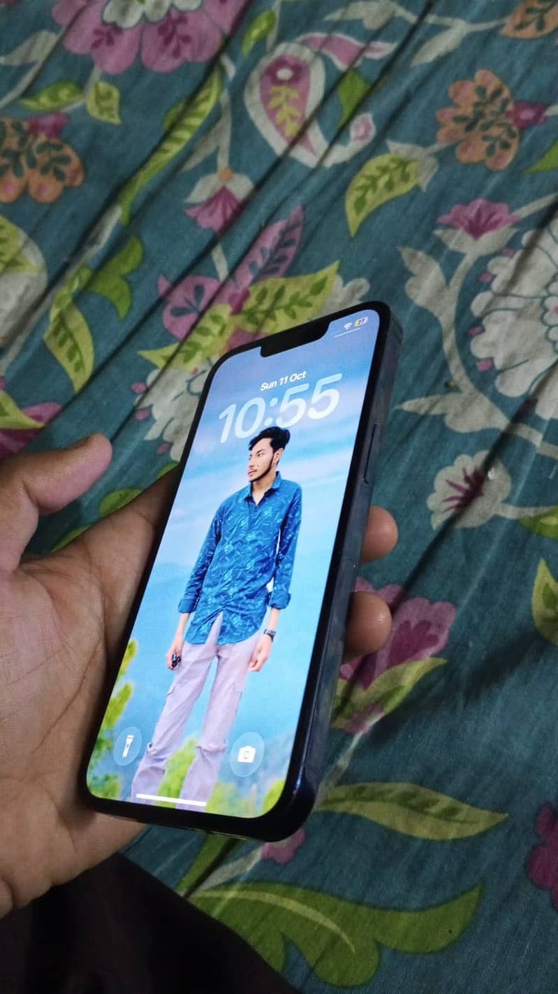 Apple iPhone 13 Pro 2