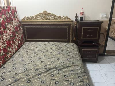 bed side tables