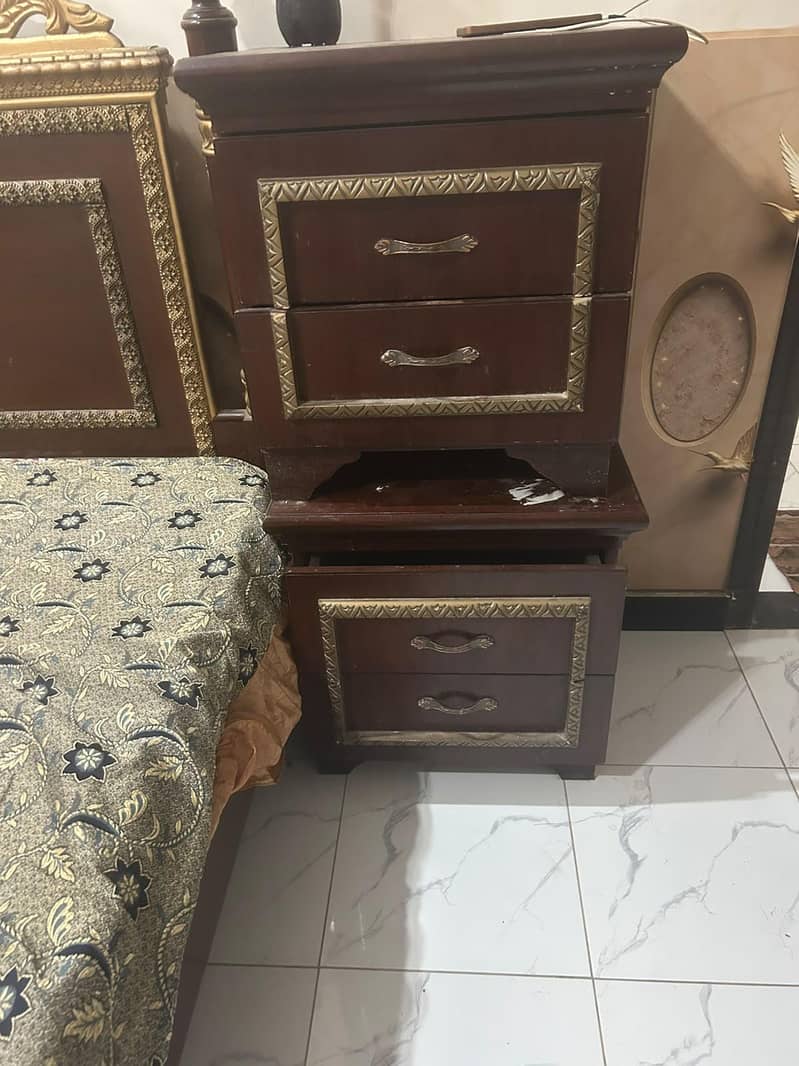 bed side tables 3