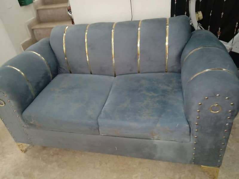 sofa siting 0