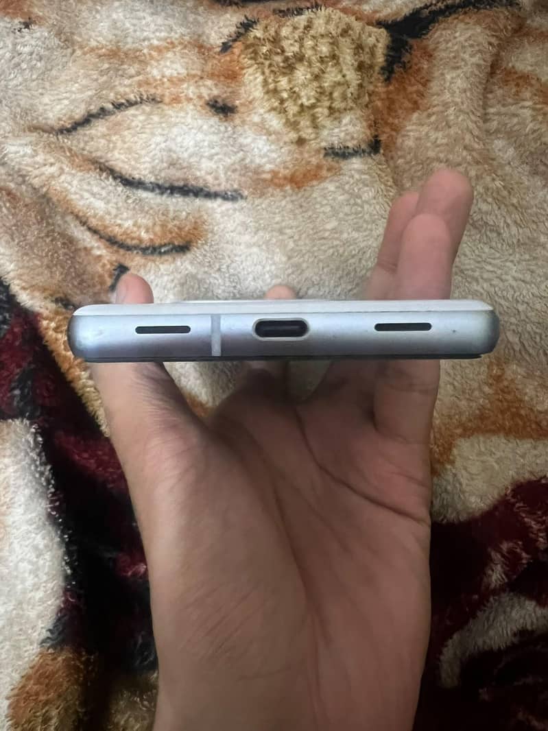 Google Pixel 7a 3