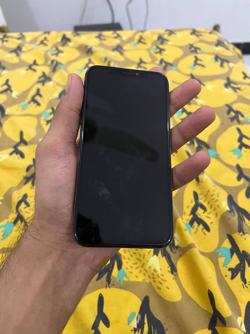Apple iPhone X 3