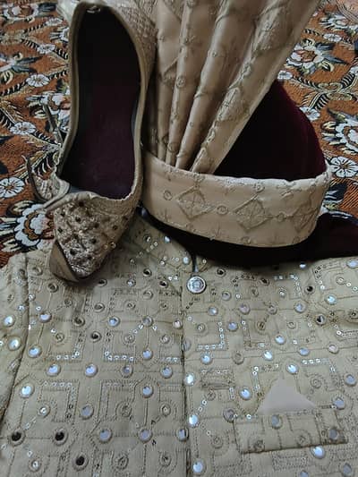 sherwani Qulla and khussa