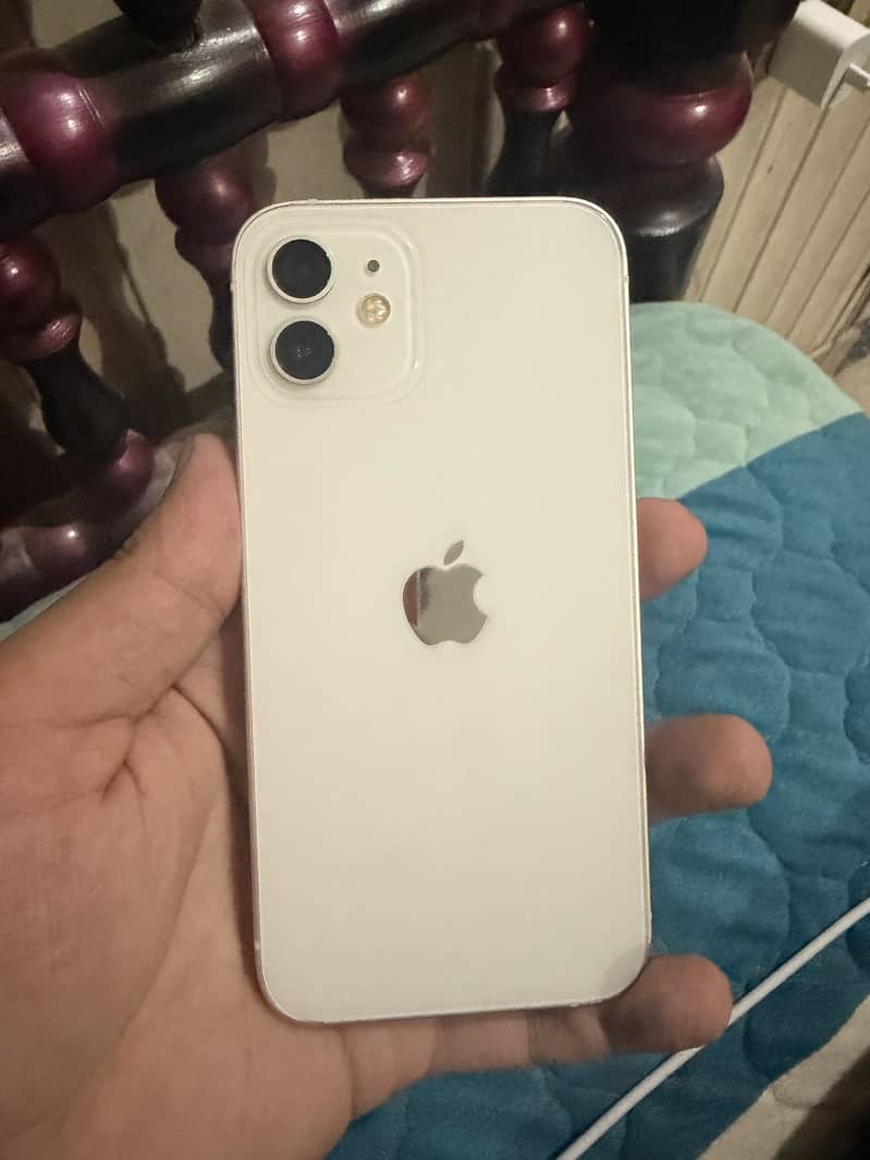 Apple iPhone 12 2